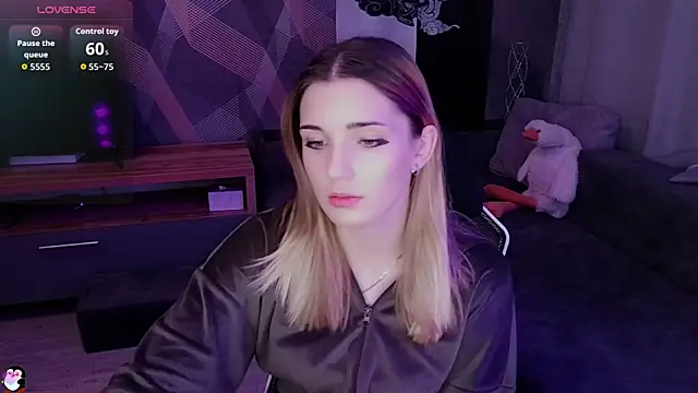 Sandy Belle online show from November 12, 2025, 7:29 pm