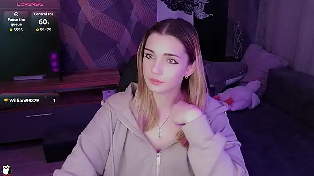 Sandy Belle online show from November 15, 2025, 8:35 pm