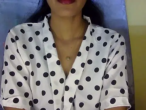 zara Khan0 online show from September 21, 2025, 3:00 am