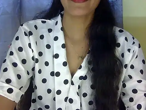 zara Khan0 online show from September 21, 2025, 3:06 pm