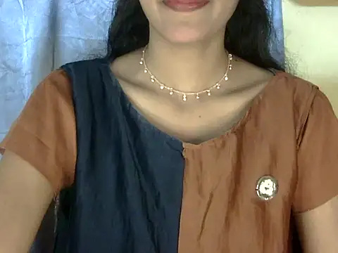 zara Khan0 online show from September 18, 2025, 3:04 pm