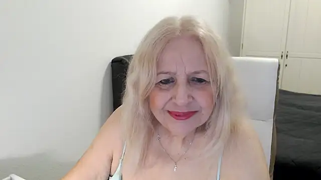 Snapshot of SusiLifeXXX chatting on May 21, 2026, 8:17 pm SusiLifeXXX online show from May 21, 2026, 8:17 pm