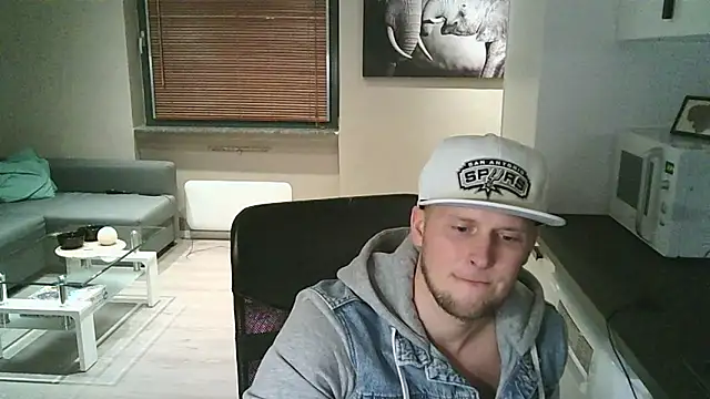 Dartanjanas13 online show from October 25, 2025, 9:48 pm