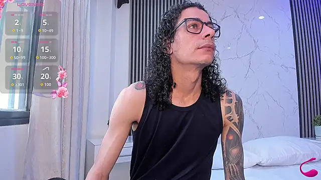 JackAndRosse  online show from December 18, 2025, 1:59 pm