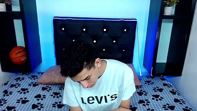 x oliver x online show from December 5, 2025, 3:16 am