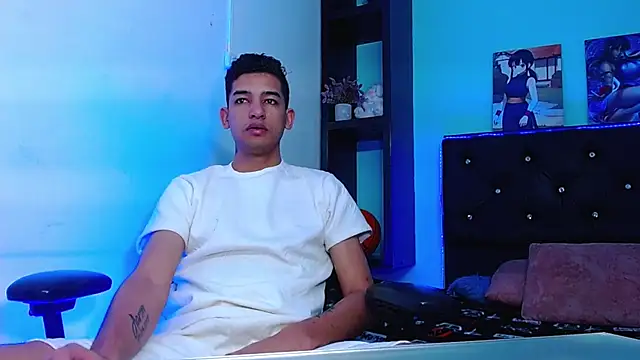 x oliver x online show from November 29, 2025, 3:39 am