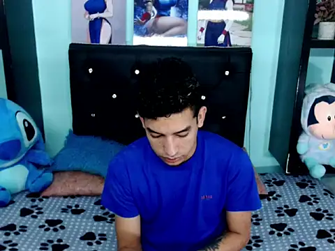 x oliver x online show from October 31, 2025, 3:58 am