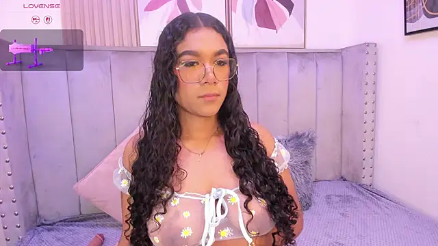 Seshat Hitt online show from April 9, 2026, 3:19 am