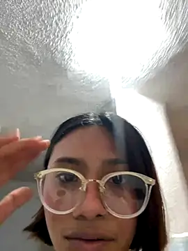 Snapshot of Nia_Desire chatting on November 18, 2025, 5:11 am Nia Desire online show from November 18, 2025, 5:11 am