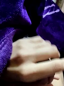 saneer69tew online show from December 17, 2025, 7:52 pm