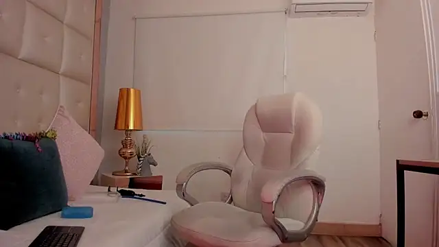 dark sun302 online show from October 7, 2025, 9:38 pm