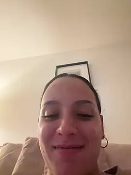 Snapshot of Maia_Park chatting on May 19, 2026, 8:27 pm Maia Park online show from May 19, 2026, 8:27 pm