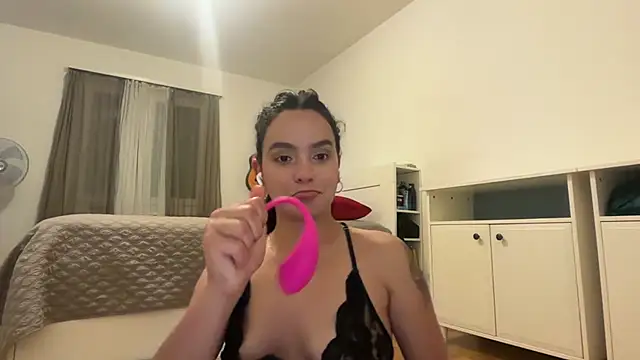 Snapshot of Maia_Park chatting on April 30, 2026, 10:03 pm Maia Park online show from April 30, 2026, 10:03 pm