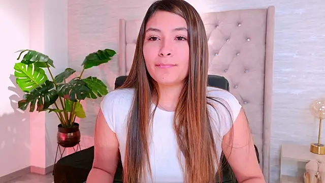 Snapshot of Abrill_cute chatting on September 20, 2025, 9:42 pm Abrill cute online show from September 20, 2025, 9:42 pm