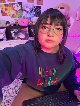 Lolii Zoe online show from February 1, 2026, 11:58 pm