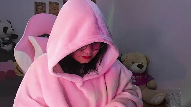 Lolii Zoe online show from November 22, 2025, 2:21 am