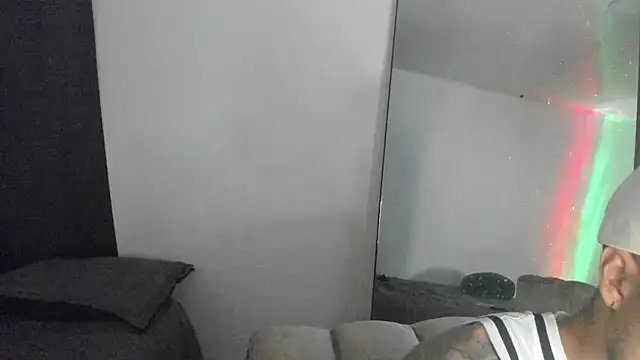 ThiagoLugo online show from March 23, 2026, 1:39 am