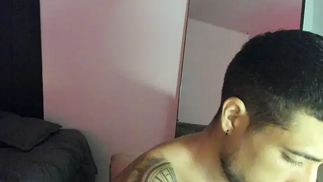 ThiagoLugo online show from October 18, 2025, 12:23 am