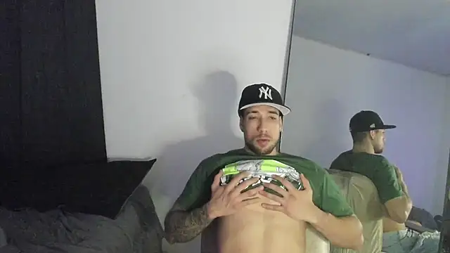 Snapshot of ThiagoLugo chatting on December 4, 2025, 4:00 am ThiagoLugo online show from December 4, 2025, 4:00 am