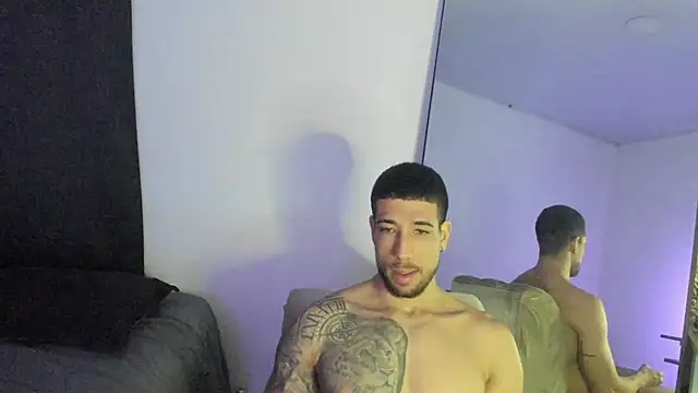 Snapshot of ThiagoLugo chatting on December 20, 2025, 6:49 am ThiagoLugo online show from December 20, 2025, 6:49 am