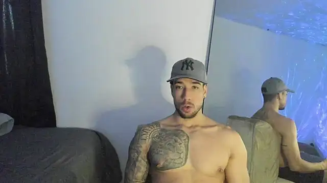 Snapshot of ThiagoLugo chatting on January 8, 2026, 9:43 pm ThiagoLugo online show from January 8, 2026, 9:43 pm