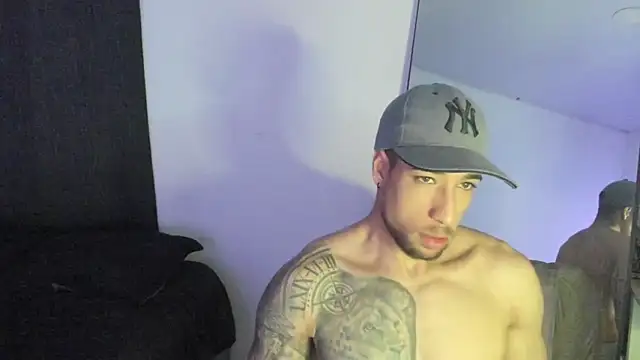 Snapshot of ThiagoLugo chatting on December 14, 2025, 10:37 pm ThiagoLugo online show from December 14, 2025, 10:37 pm