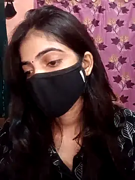 Queen Pooja7 online show from October 3, 2025, 4:19 pm