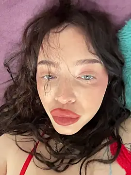 Snapshot of Hannah_xBaby chatting on November 9, 2025, 7:45 am Hannah xBaby online show from November 9, 2025, 7:45 am