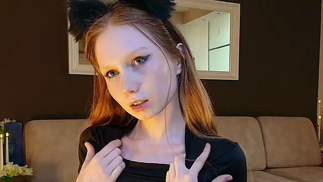 FoxyMira online show from July 21, 2026, 4:41 pm