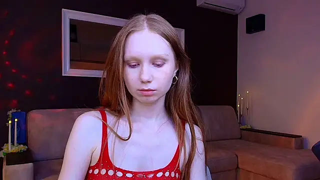 FoxyMira online show from July 28, 2026, 7:39 pm