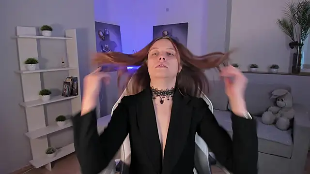 AlicePill online show from October 13, 2025, 2:02 am