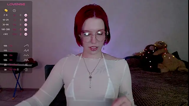Snapshot of Ruby_Flame chatting on October 27, 2025, 3:57 pm Ruby Flame online show from October 27, 2025, 3:57 pm