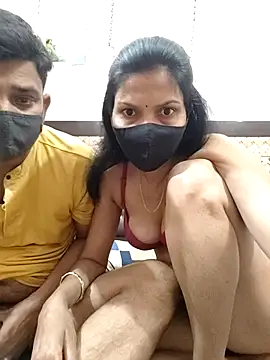 Yourhotsweetgirl online show from March 22, 2026, 6:09 pm