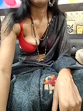 Yourhotsweetgirl online show from November 12, 2025, 3:43 am