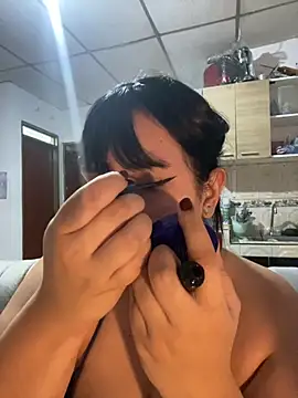 Emily Taylor2 online show from December 3, 2025, 2:34 am