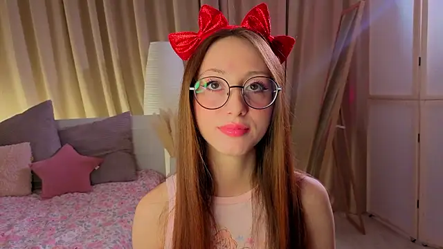 AvrilLeMell online show from March 7, 2026, 10:15 pm