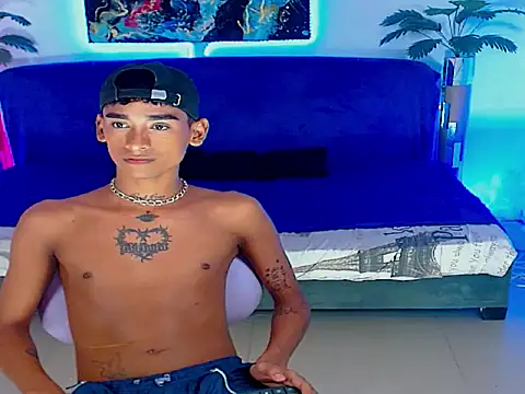 Snapshot of gabo_hotboy chatting on May 18, 2026, 7:24 am gabo hotboy online show from May 18, 2026, 7:24 am