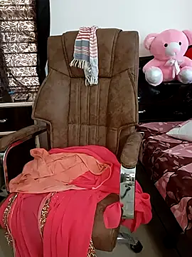 Snapshot of Niharika555 chatting on February 4, 2026, 9:04 am Niharika555 online show from February 4, 2026, 9:04 am