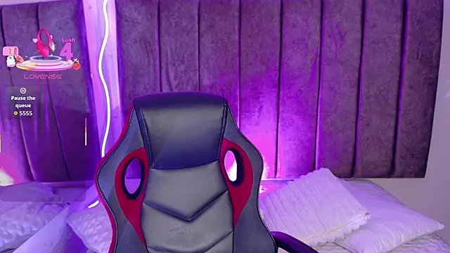 Megan  cole1 online show from October 7, 2025, 3:40 am