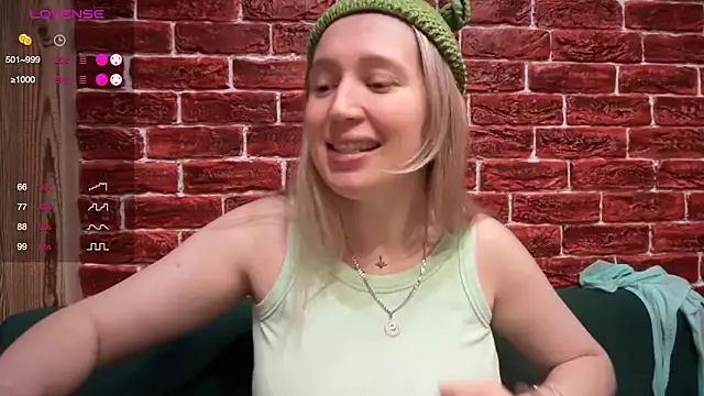 CitrusBlissss online show from December 1, 2025, 3:24 pm