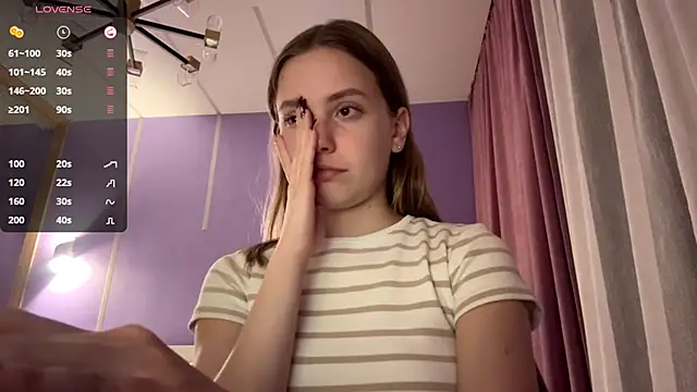 LinaMoonBlessed online show from October 17, 2025, 1:46 pm