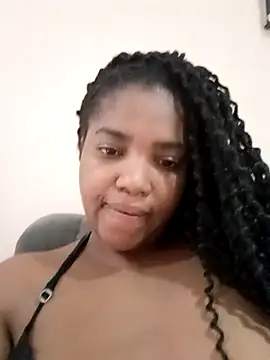 SamaraArtiaga1 online show from November 2, 2025, 8:14 pm