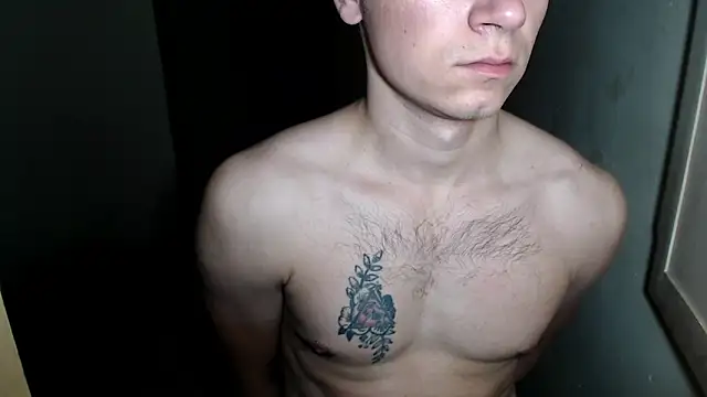 Snapshot of BlondZilla chatting on February 17, 2026, 1:03 am BlondZilla online show from February 17, 2026, 1:03 am