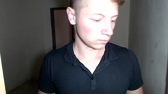 Snapshot of BlondZilla chatting on February 9, 2026, 5:44 pm BlondZilla online show from February 9, 2026, 5:44 pm