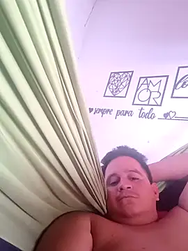 Snapshot of reguetones92 chatting on September 21, 2025, 4:45 pm reguetones92 online show from September 21, 2025, 4:45 pm