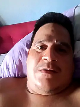 Snapshot of reguetones92 chatting on April 29, 2026, 6:58 pm reguetones92 online show from April 29, 2026, 6:58 pm