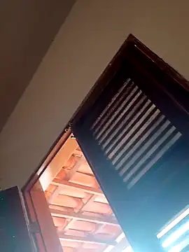 Snapshot of reguetones92 chatting on November 20, 2025, 6:19 pm reguetones92 online show from November 20, 2025, 6:19 pm