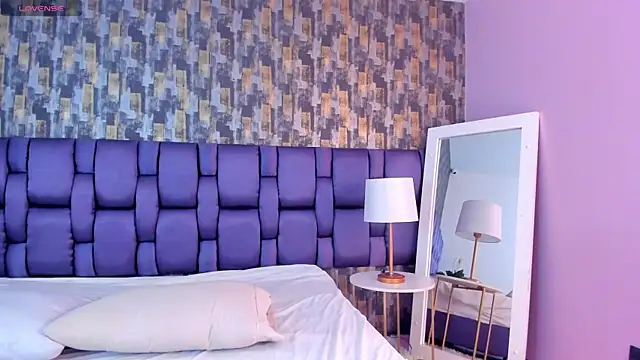 VeraBlazze online show from February 7, 2026, 2:14 pm