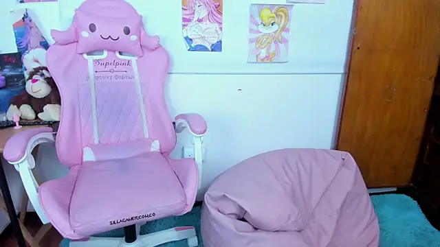 mahina01 online show from October 11, 2025, 5:03 pm