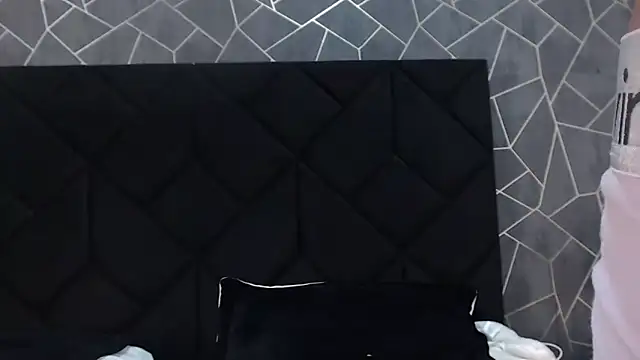 Snapshot of shanthal_bllizz chatting on November 21, 2025, 7:35 pm shanthal bllizz online show from November 21, 2025, 7:35 pm